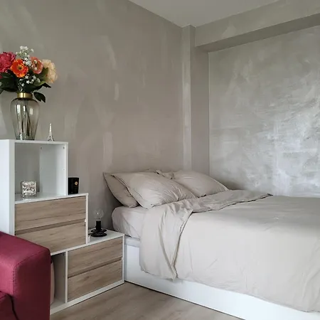 Studio Lumineux Avec Balcon Апартаменты