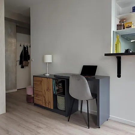 Studio Lumineux Avec Balcon Apartment *
